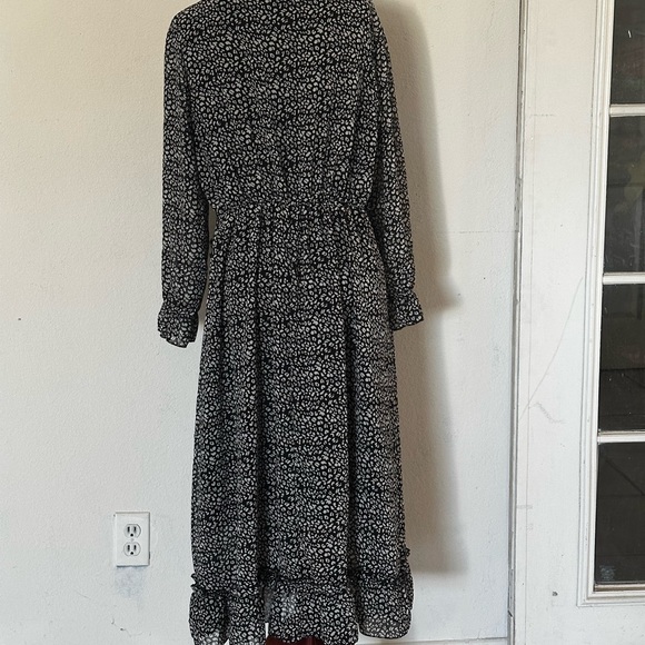 WOMENS RUFFLED LONG SLEEVE MIDI DRESS BLACK AND WHITE SZ XL - Picture 13 of 14